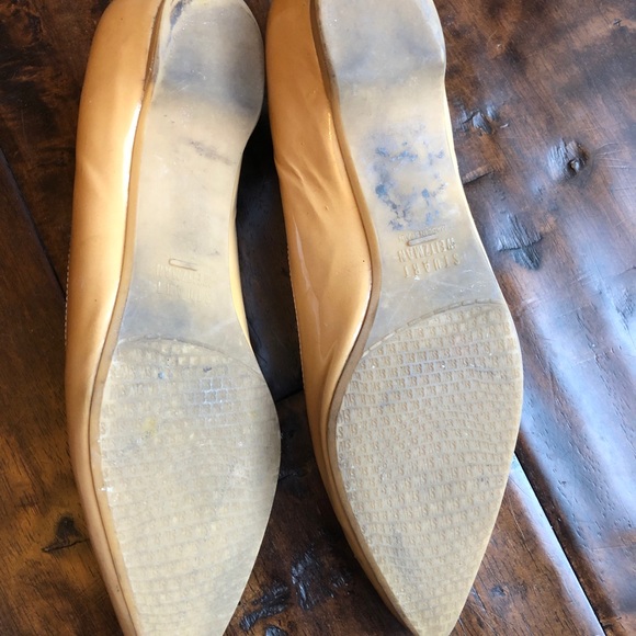 Stuart Weitzman Flats in Beige - Picture 5 of 5